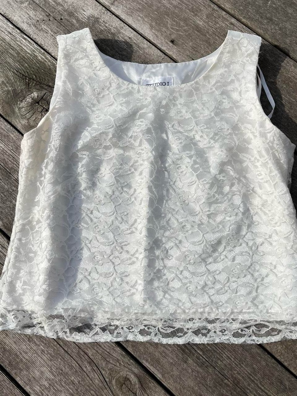 Studio I white lace overlay sleeveless top